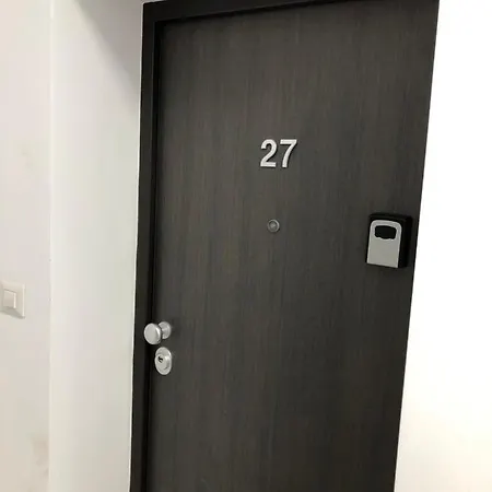 Limor's Place Бухарест